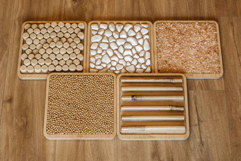 Ścieżka sensoryczna dla dzieci, najlepsze panele sensoryczne, dyski sensoryczne, maty sensoryczne, ścieżka od Hajo