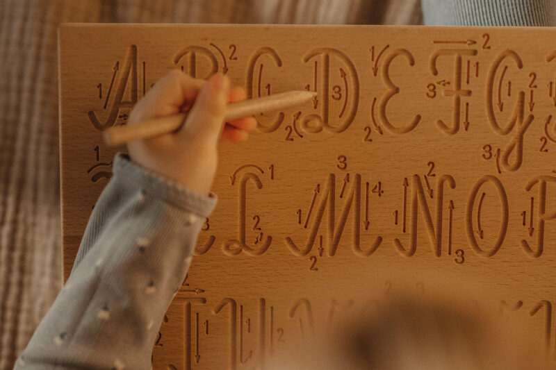 drewniane zabawki edukacyjne do nauki pisania dla dzieci