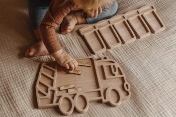 Drewniana sensoryczna śmieciarka