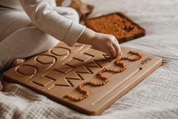 Drewniana tablica grafomotoryczna