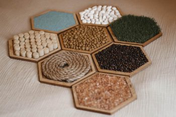 Ścieżka sensoryczna sześciokątna- skomponuj