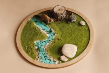 Sensoryczna makieta taca tematyczna Montessori Łąka& Las