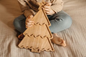 Świąteczna wysypywanka choinka sensoryczna