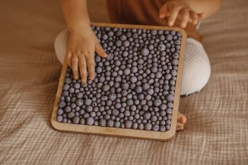 Panel sensoryczny keramzyt fioletowy