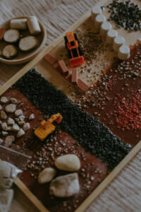 sensoryczny plac budowy dla dzieci – makieta sensoryczna Hajo Kids