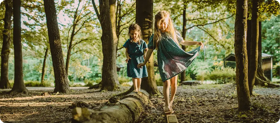 Dzieci w lesie